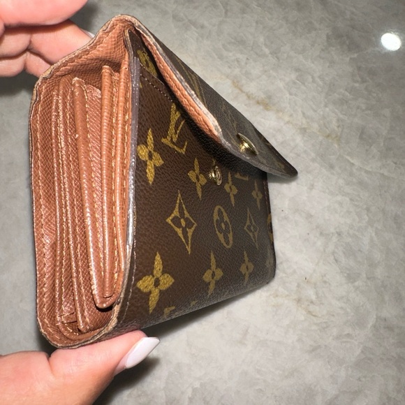 Louis Vuitton Monogram Portefeiulle Alexandra Trifold Wallet - Picture 9 of 11